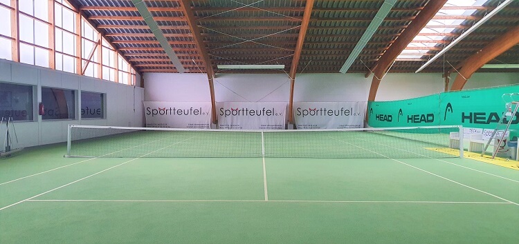 Platz 1 in der Tennishalle Milstenau